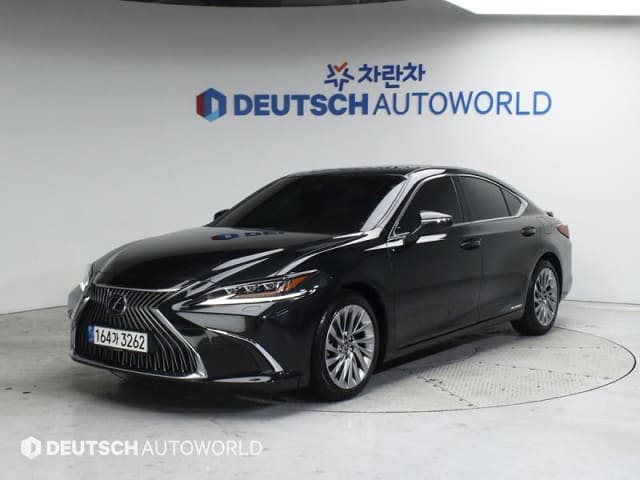 2021 LEXUS ES