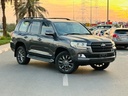 2019 TOYOTA Land Cruiser