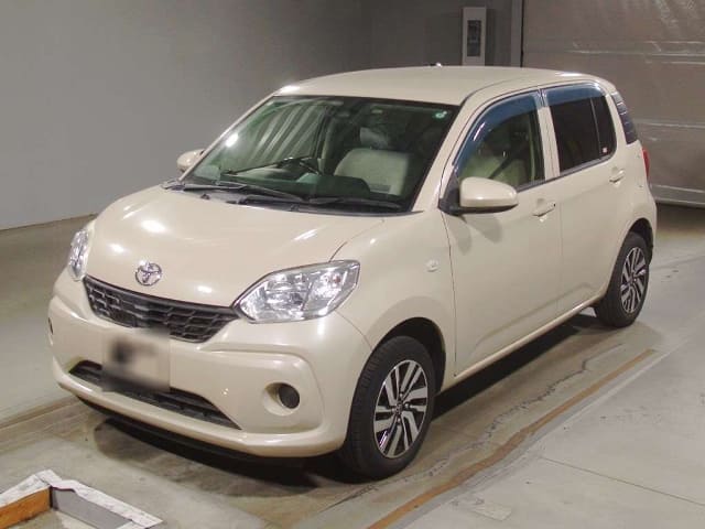 2017 TOYOTA Passo