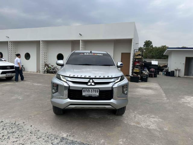 2019 MITSUBISHI Triton