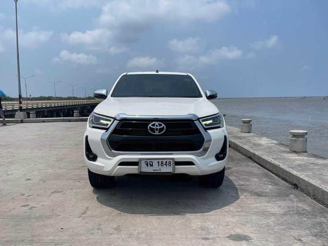 2022 TOYOTA Hilux