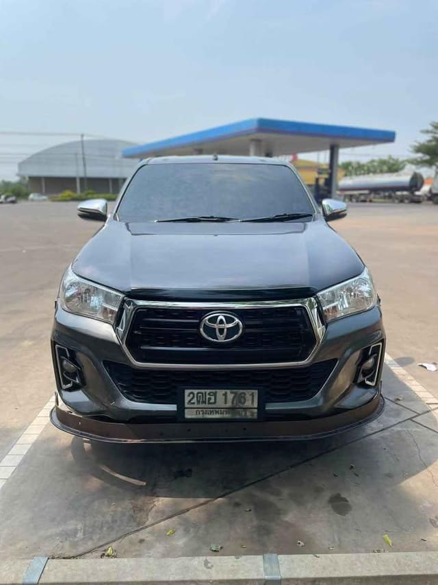 2020 TOYOTA Hilux