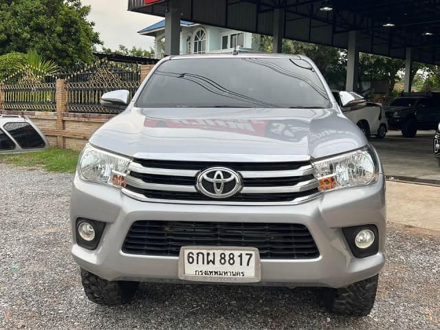 2017 TOYOTA Hilux