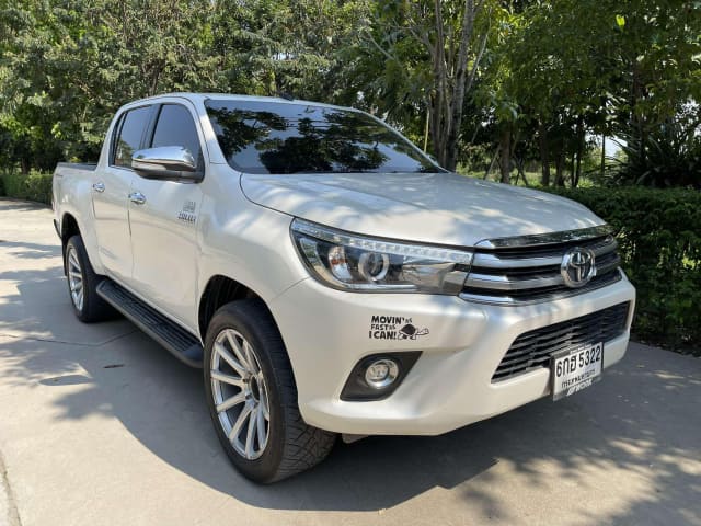 2017 TOYOTA Hilux