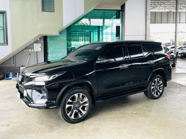 2022 TOYOTA Fortuner