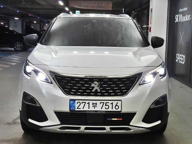 2021 PEUGEOT 5008