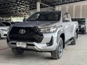 2020 TOYOTA Hilux