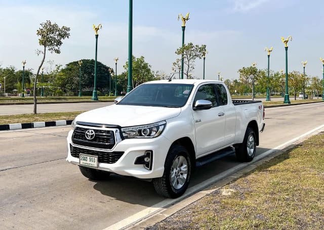 2020 TOYOTA Hilux