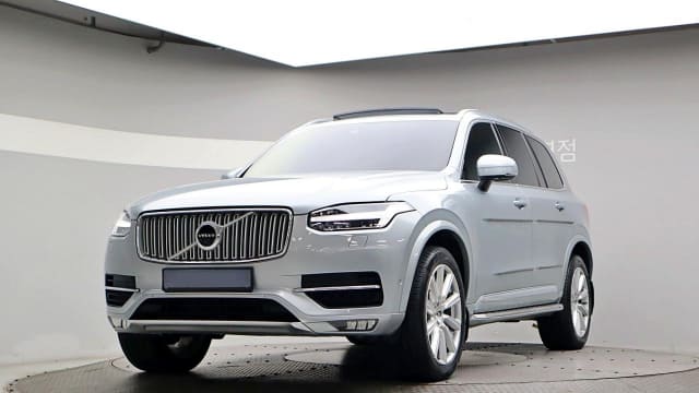 2019 VOLVO XC90