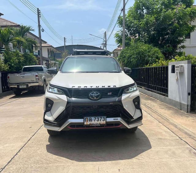 2021 TOYOTA Fortuner