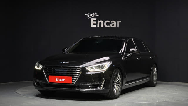 2018 Genesis EQ900