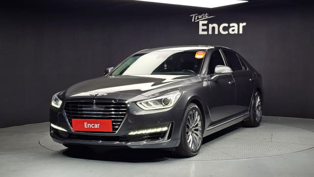 2018 Genesis EQ900