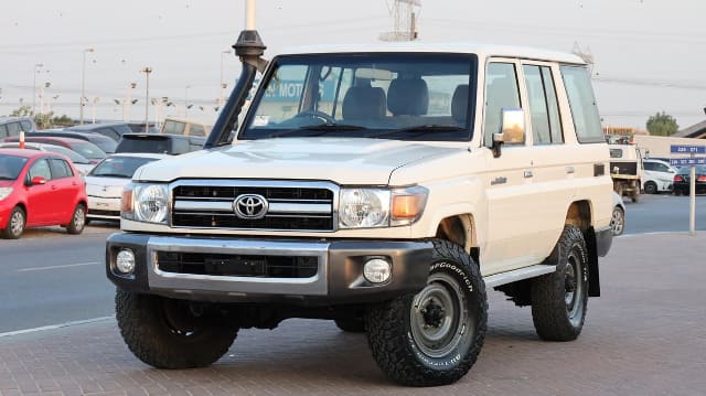 2018 TOYOTA Land Cruiser