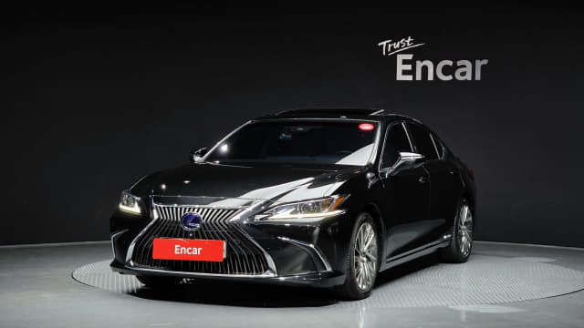 2019 LEXUS ES