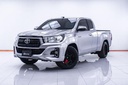 2020 TOYOTA Hilux, 
