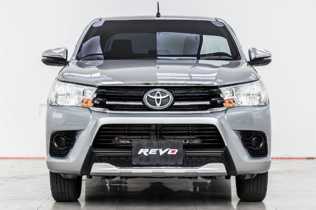 2019 TOYOTA Hilux