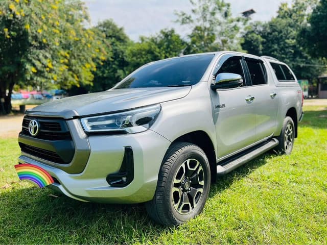 2021 TOYOTA Hilux