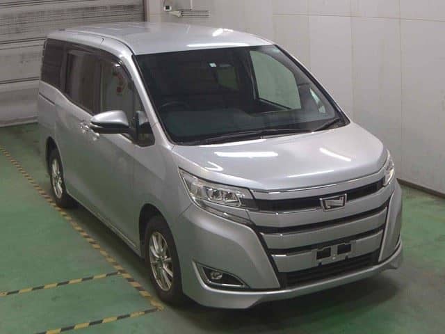 2020 TOYOTA Noah