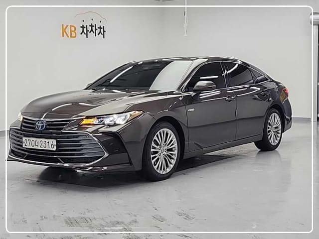 2020 TOYOTA Avalon