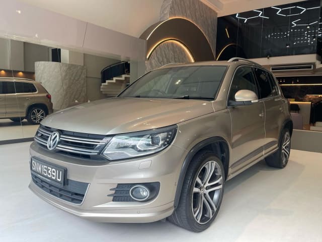 2016 VOLKSWAGEN Tiguan
