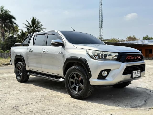 2017 TOYOTA Hilux