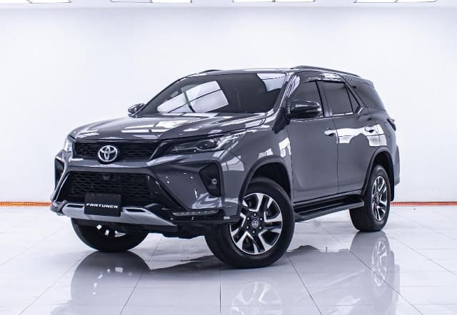 2025 TOYOTA Fortuner