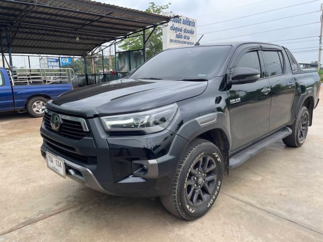 2020 TOYOTA Hilux