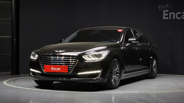 2018 Genesis EQ900