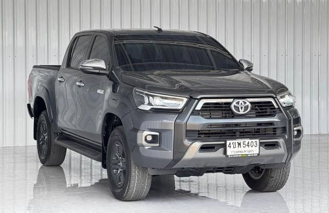 2023 TOYOTA Hilux