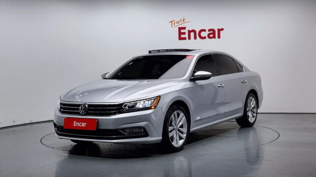2018 VOLKSWAGEN Passat