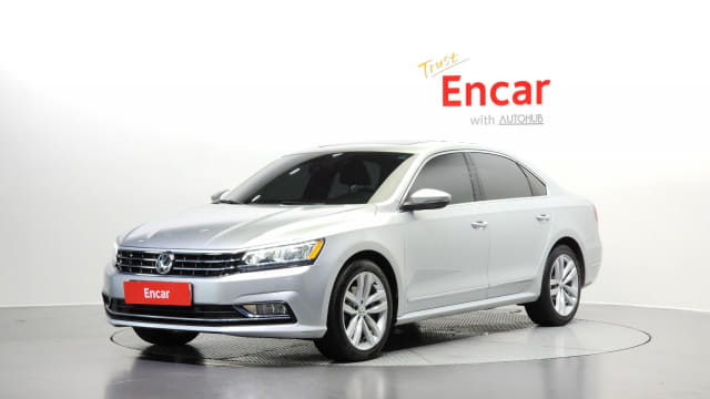 2018 VOLKSWAGEN Passat