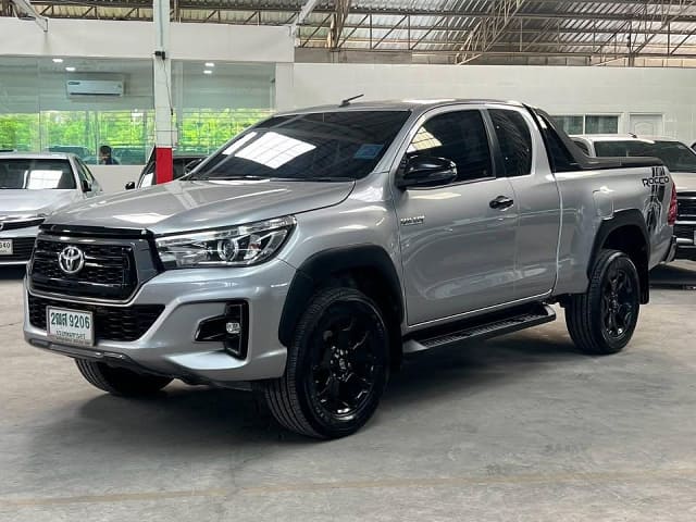 2019 TOYOTA Hilux