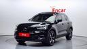 2020 VOLVO XC40