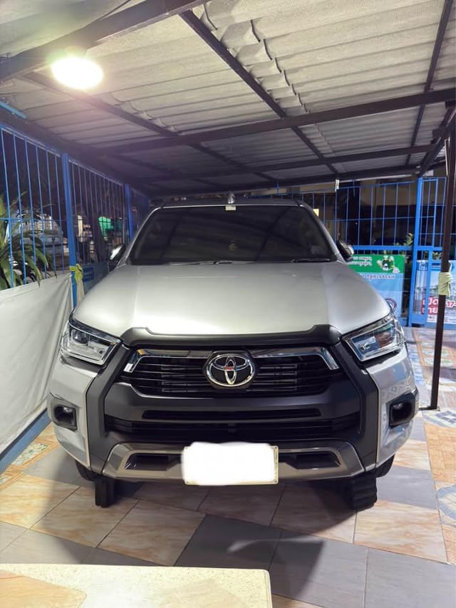 2022 TOYOTA Hilux