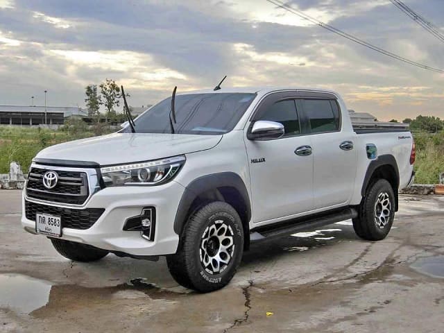 2018 TOYOTA Hilux
