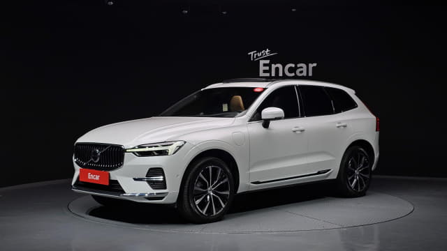 2023 VOLVO XC60