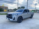 2020 TOYOTA Hilux