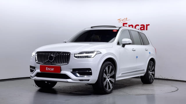 2023 VOLVO XC90