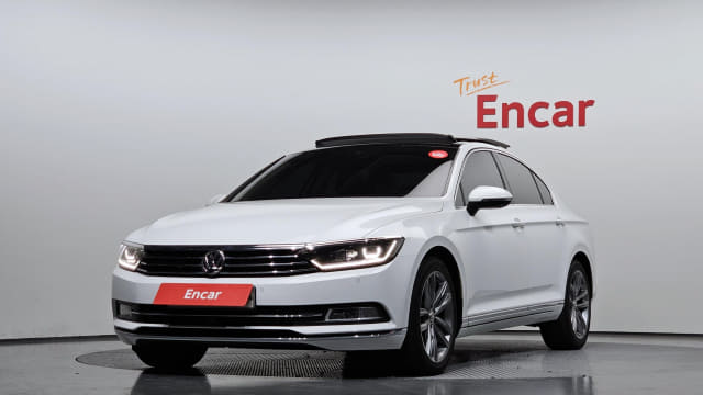 2018 VOLKSWAGEN Passat