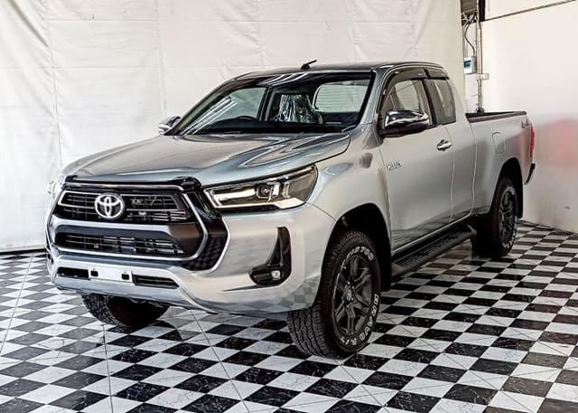 2021 TOYOTA Hilux