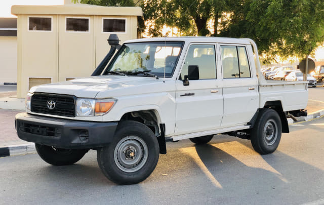 2018 TOYOTA Land Cruiser