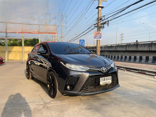 2022 TOYOTA Yaris