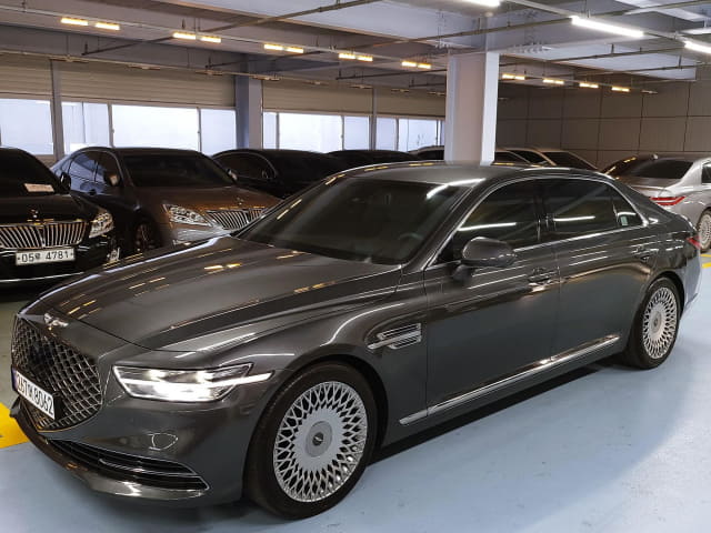 2019 Genesis G90