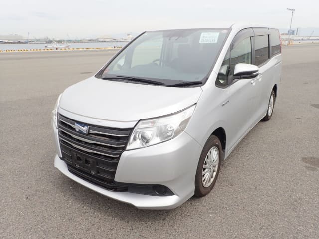 2017 TOYOTA Noah Hybrid