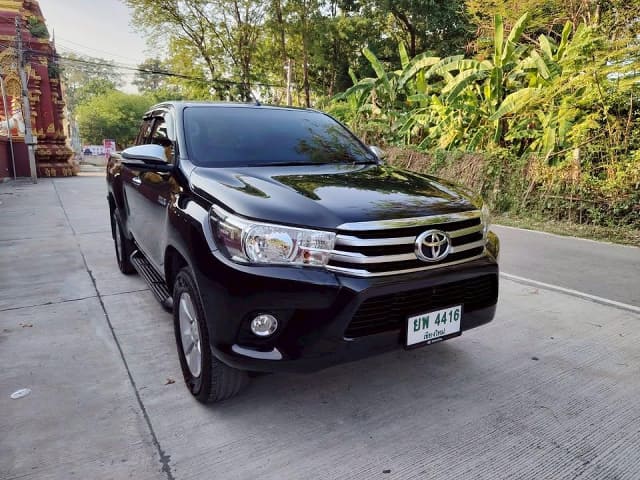 2017 TOYOTA Hilux