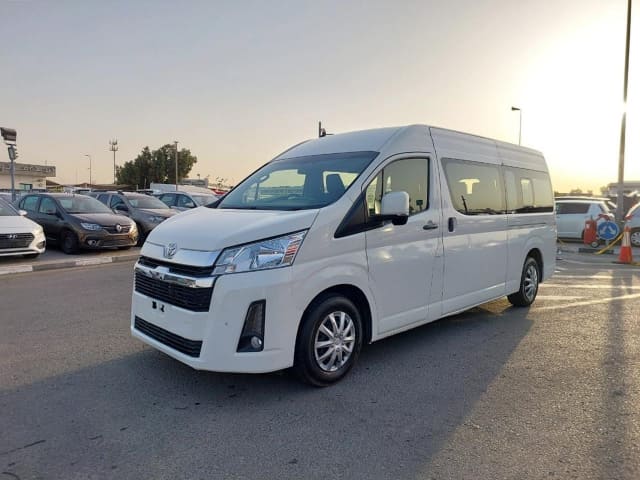2020 TOYOTA Hiace Commuter
