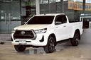 2021 TOYOTA Hilux