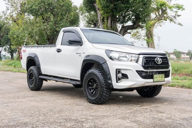 2018 TOYOTA Hilux