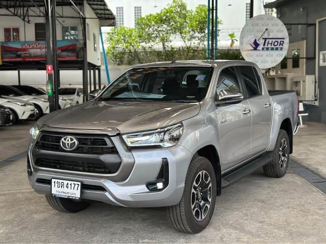 2020 TOYOTA Hilux