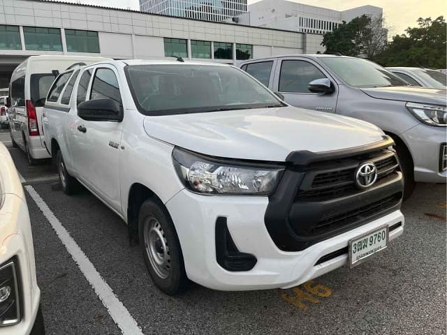 2020 TOYOTA Hilux